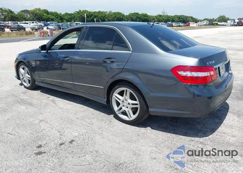 2012 Mercedes-Benz E 350 из США, поврежденный, VIN WDDHF5KB3CA545126